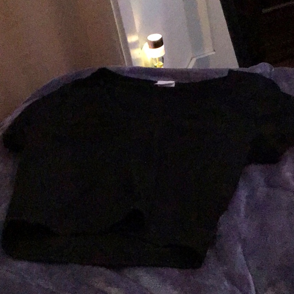 Reg black crop